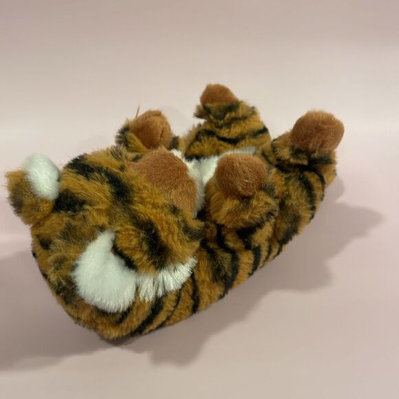 Douglas Cuddle Toys Lil Handfuls Baby Tiger Excellent Used Condition 6” long - Picture 3 of 8